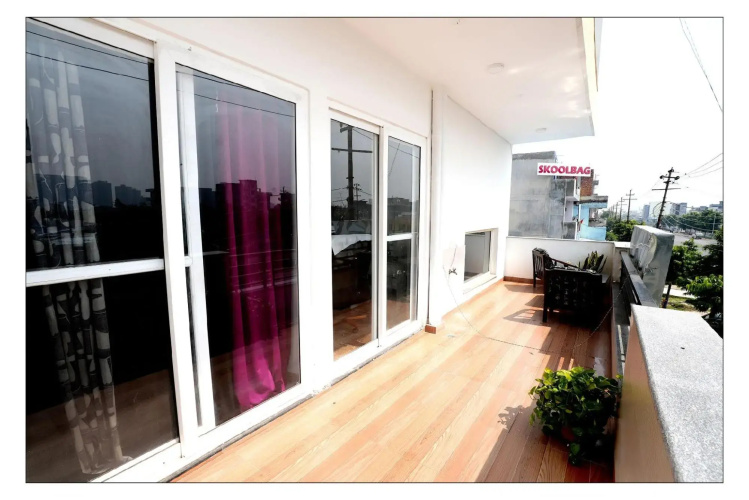 OYO Flagship 70002 Gupta Residency