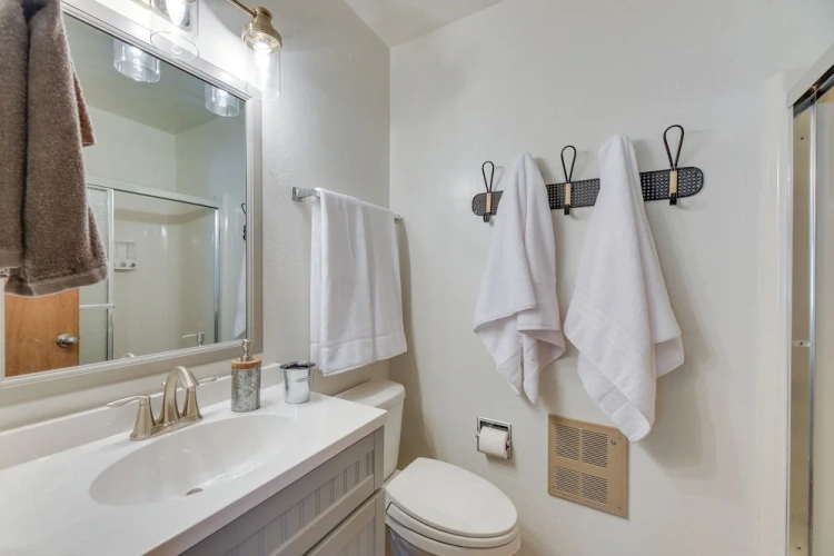 2 Bedrooms Cottage