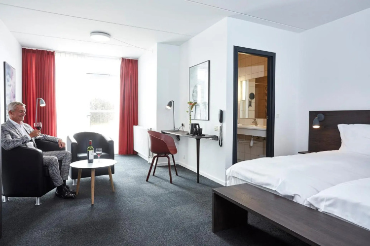 Montra Skaga Hotel