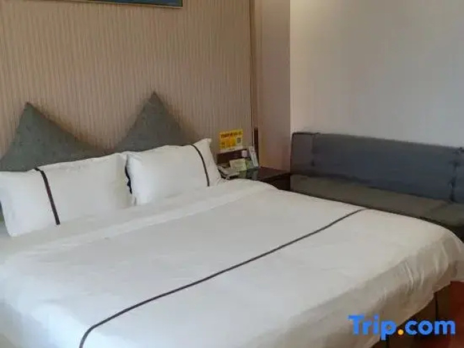 Yilong Hotel