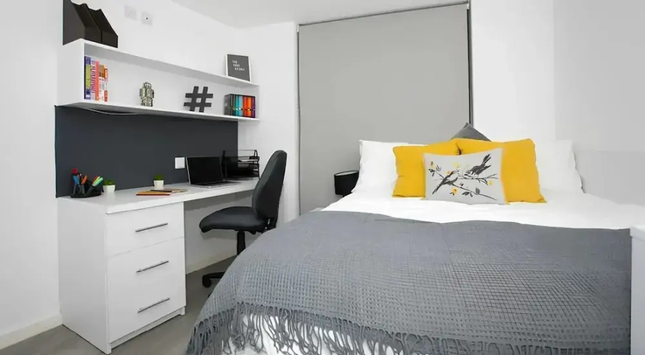 Student Only The Cube Ealing