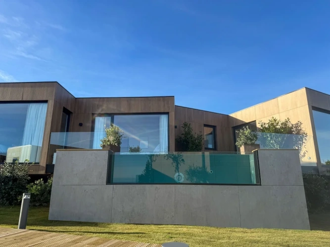 2 Bedrooms Deluxe Villa oceanfront
