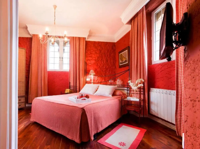 El Castillo de los Locos Hotel