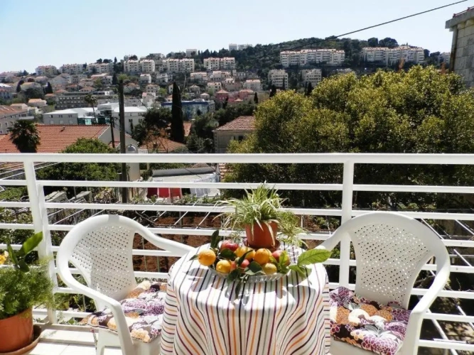 2 Bedrooms Apartment with balcony
