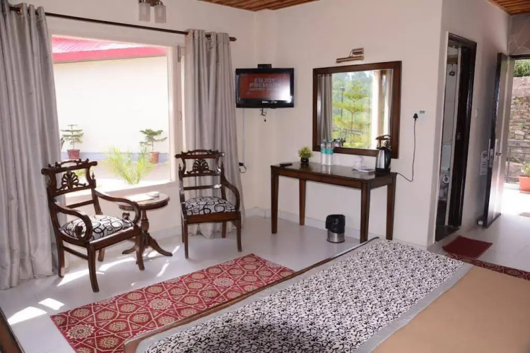 Maple Resort Chail