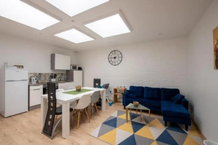 3 Bedrooms Apartment