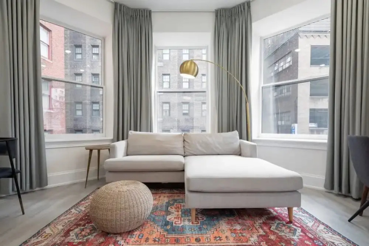 Sosuite Bay Window 1BR Apt w W/d, Desk