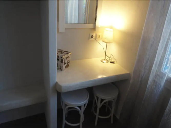 Eleni House