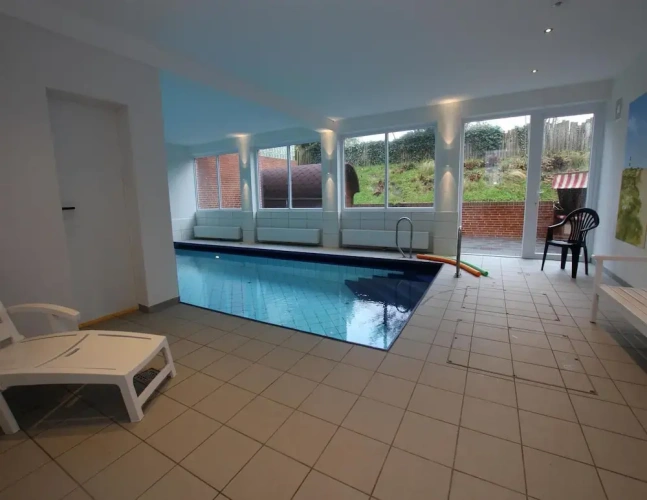 2 Bedrooms Classic Apartment