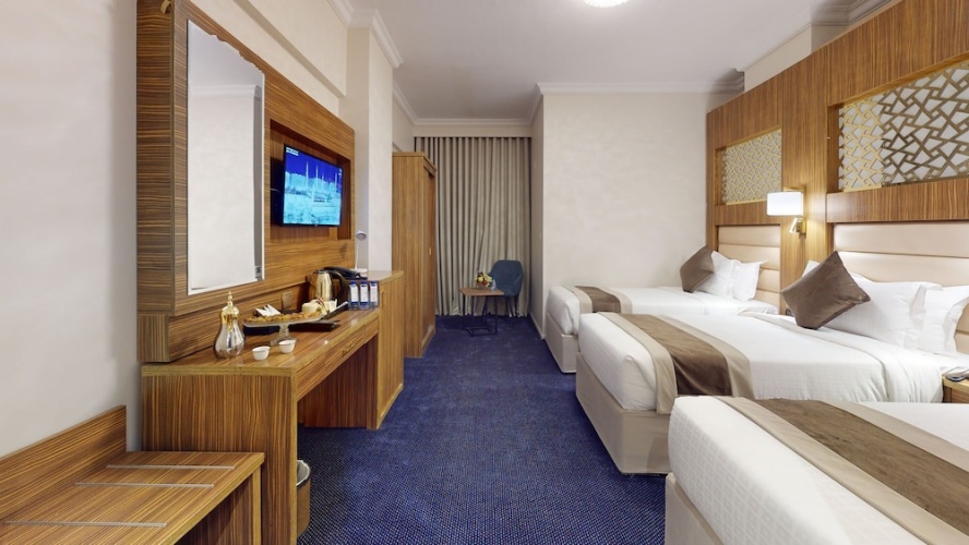 Standard Triple room