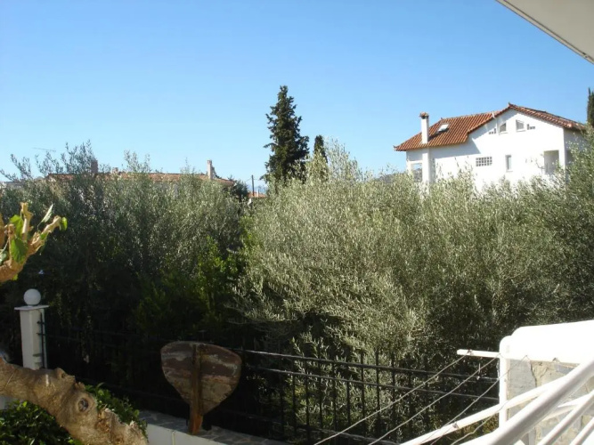 3 BDS-5min. walk to the BEACH