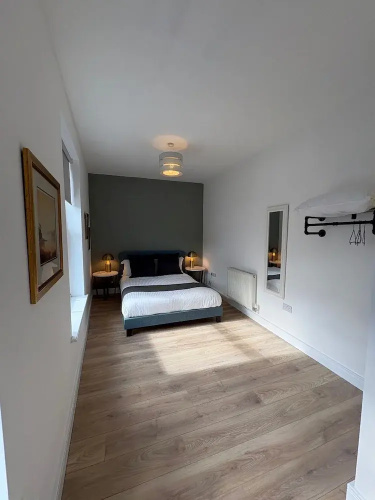 2 x bed city apartment with parking
