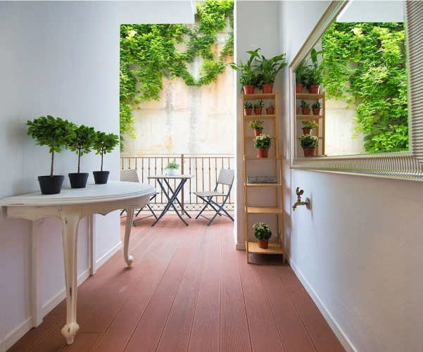 Apartment with balcony