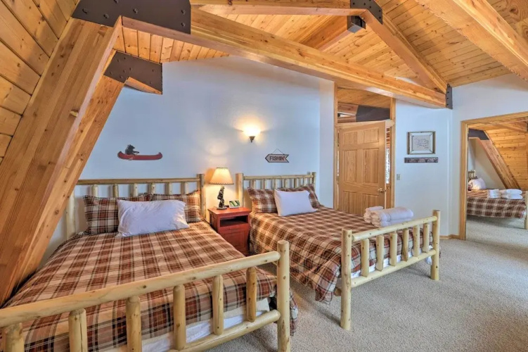 'wild Huckleberry Cabin' in Alpine: Fire Pit, Deck