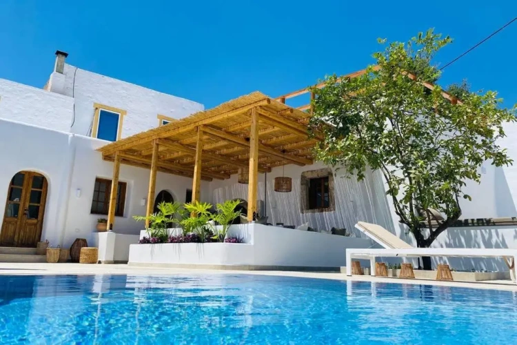 3 Bedrooms Villa
