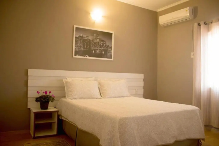 Regis Hotel II