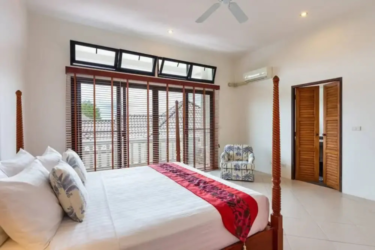 Luxury Beachfront Tai Pan Villa