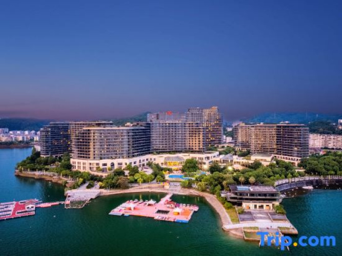 Lvcheng Lanwan Holiday Hotel
