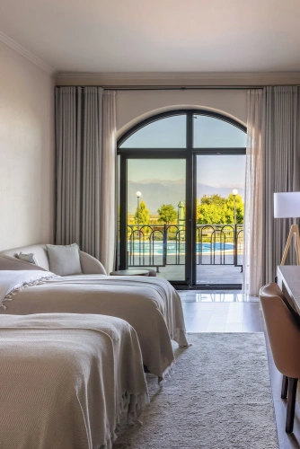 Premier room
