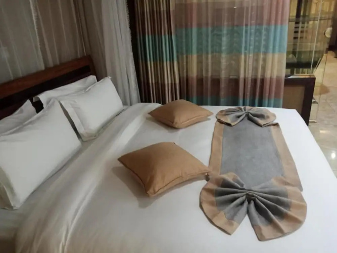 Hera Hotel