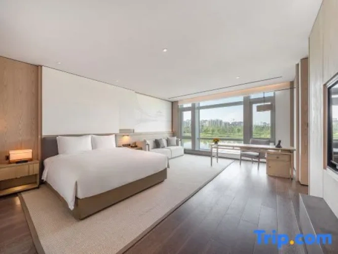 Deluxe Double Suite