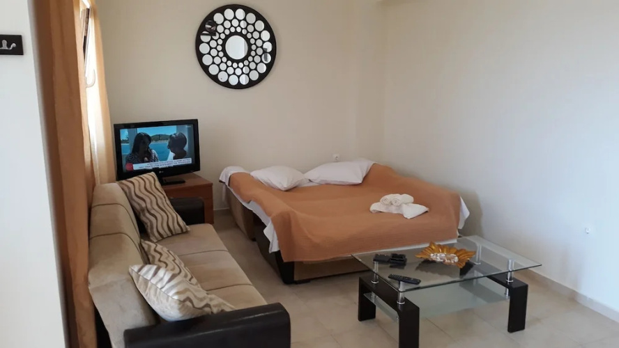 Iros Sea View Apartments