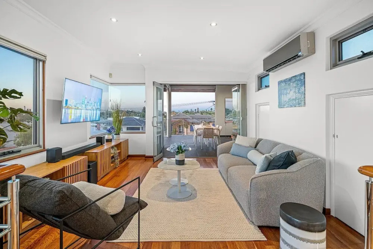 Designer Luxury 3brd - Epic Views - South Perth