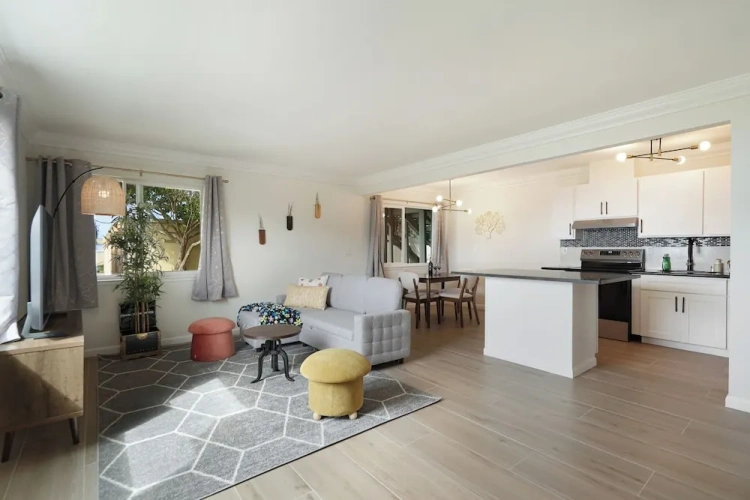 2 Bedrooms Family Apartment with mountain view