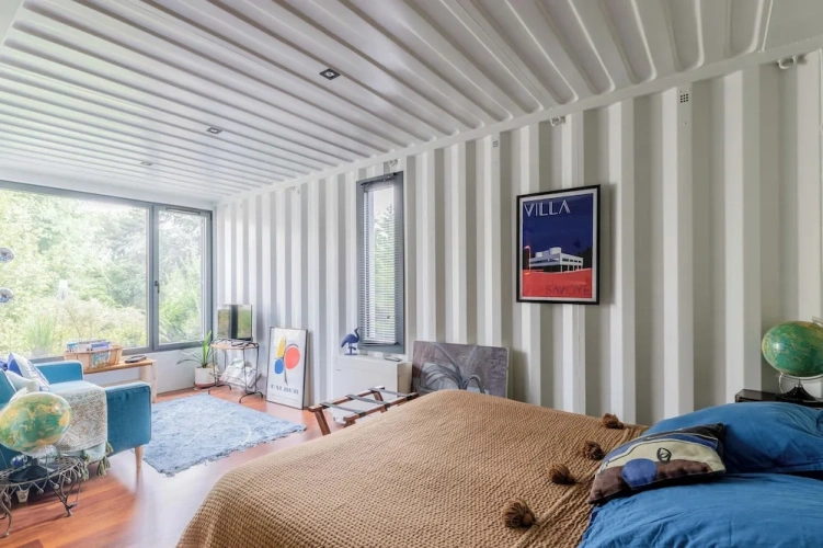 Attic Studio with garden view