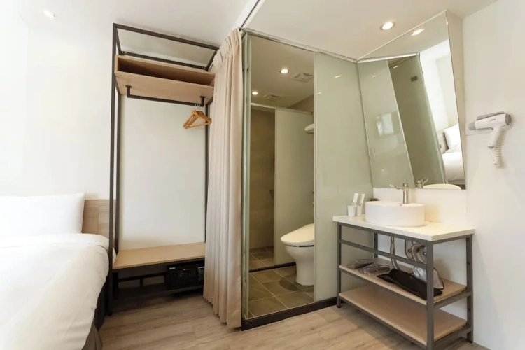Economy Twin room