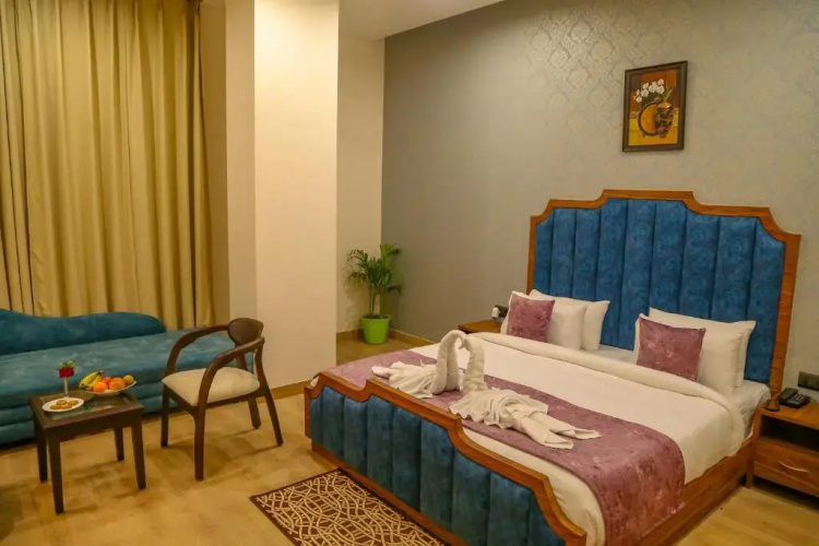 Four Leaf Hotel
