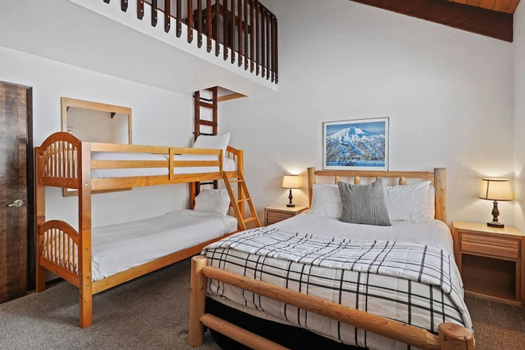 5 Sandhill 3 Bedroom Home by RedAwning