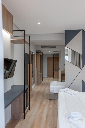 Standard Triple room with balcony