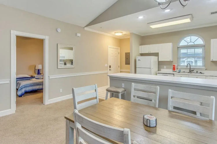 2 Mi to Ocean: Myrtle Beach Condo w/ Balcony