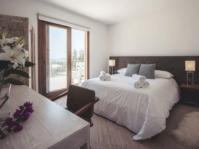 4 Bedrooms Luxury Villa