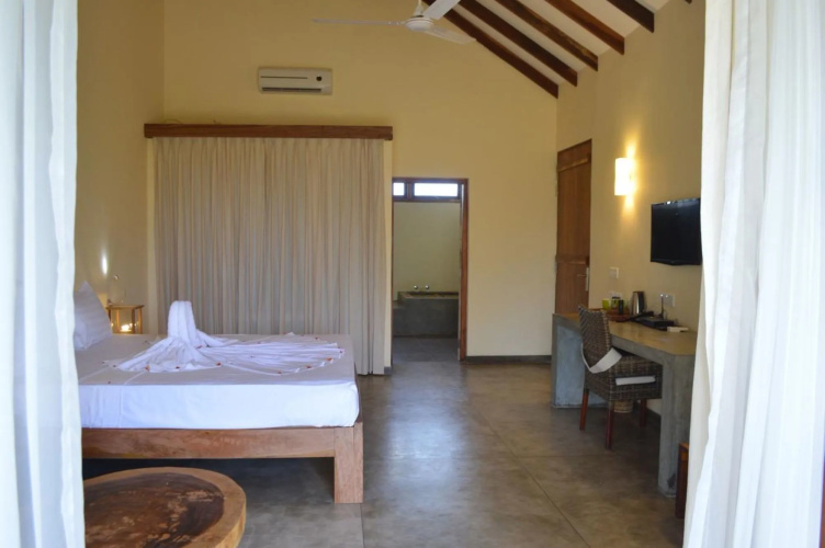 Giman Free Beach Resort