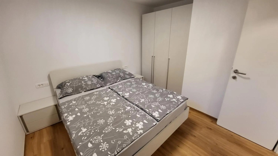 Annie's apartment