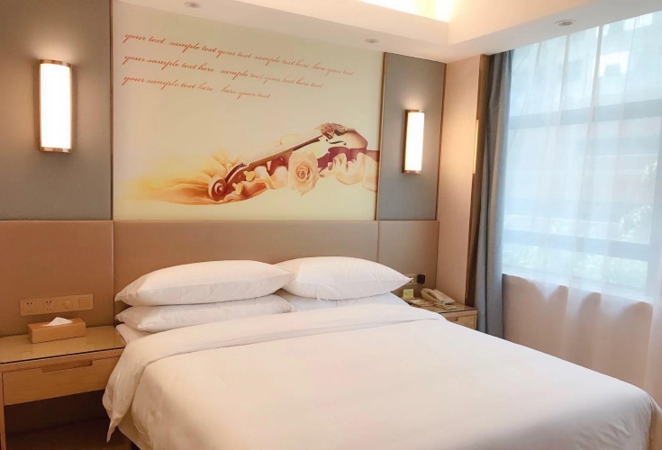 Standard Twin room with street view