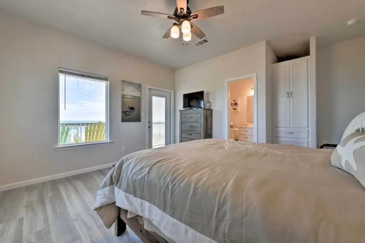 4 Bedrooms Cottage