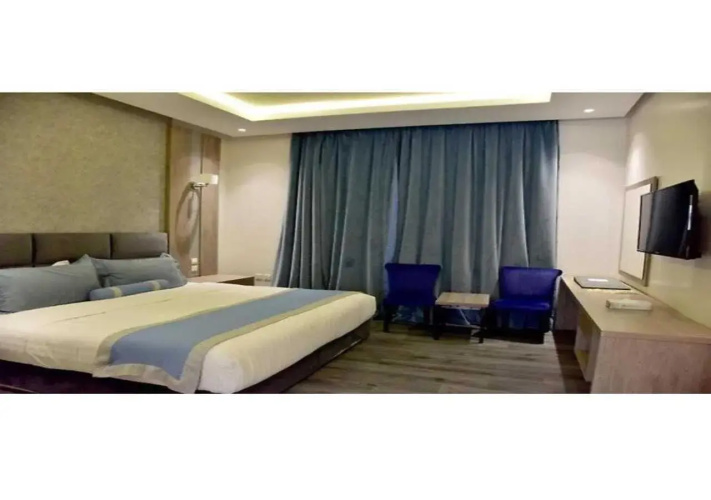 Grand Plaza Hotel