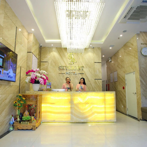 Skylight Hotel