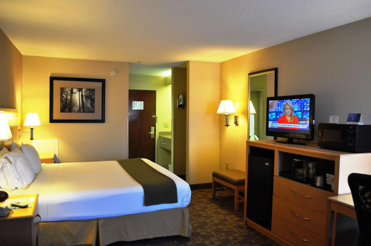 Surestay Plus Hotel By Best Western Roanoke Rapids I 95 photo 8