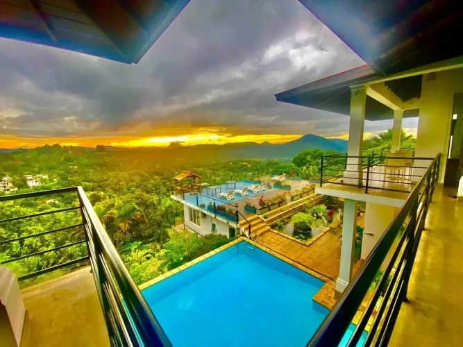 Deluxe Double room with balcony