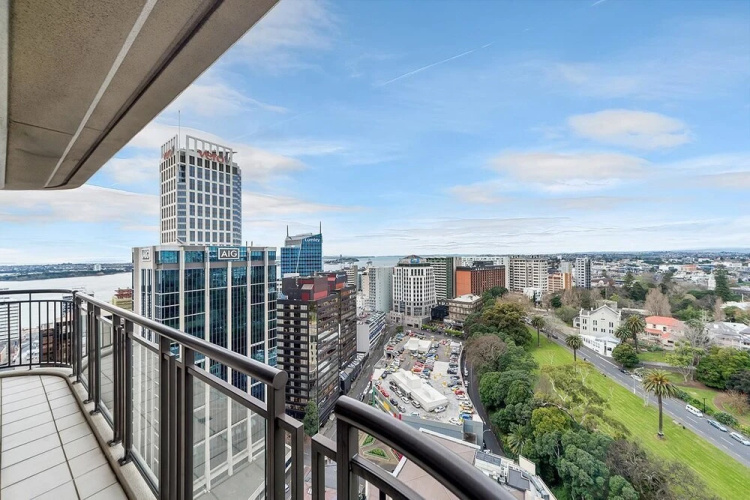 QV Luxury Apartment with Indoor Pool - 445