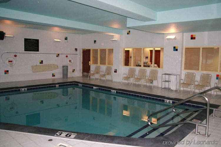 Hampton Inn Anchorage photo 17
