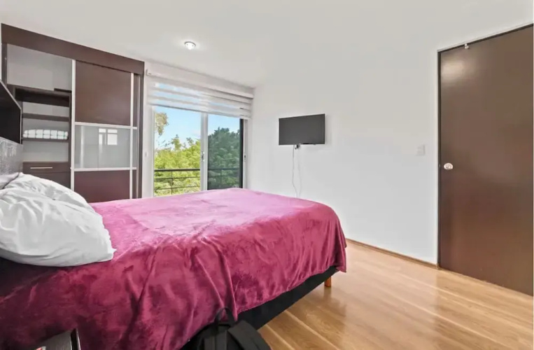Spacious Apt Near Centro Historico