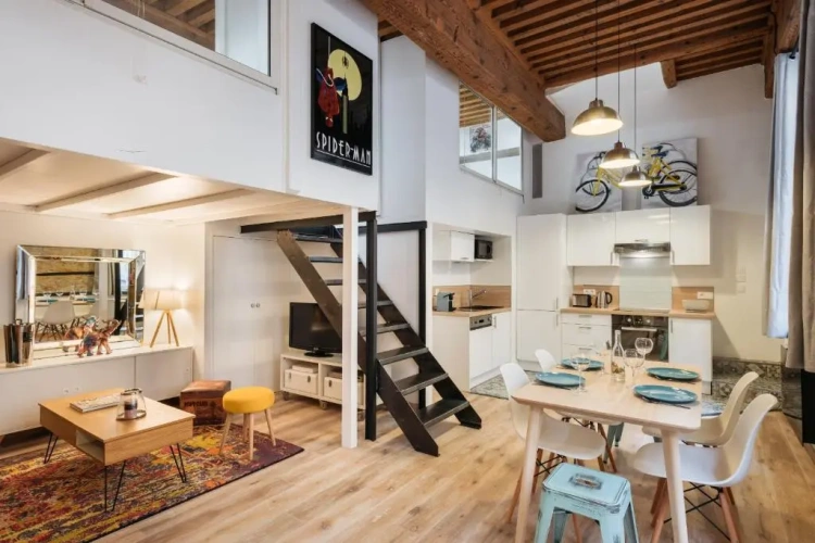 Deluxe Apartment