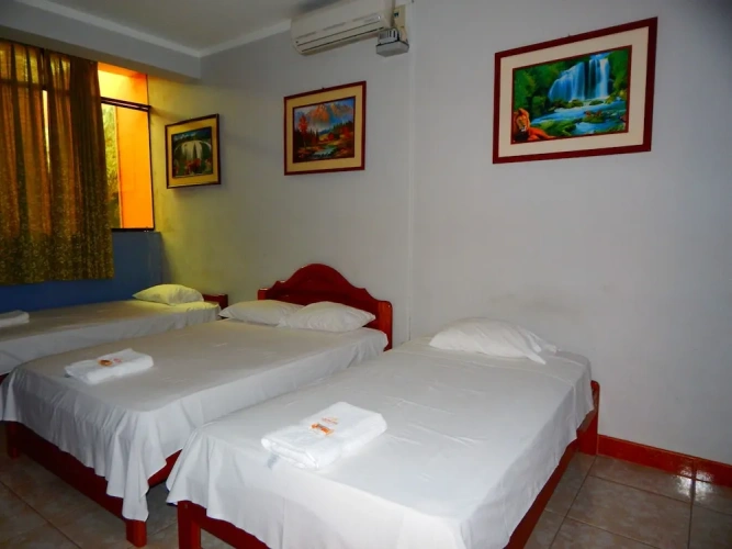 Standard Triple room