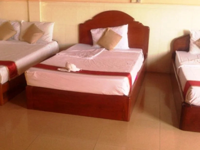 Gold Lion Hotel