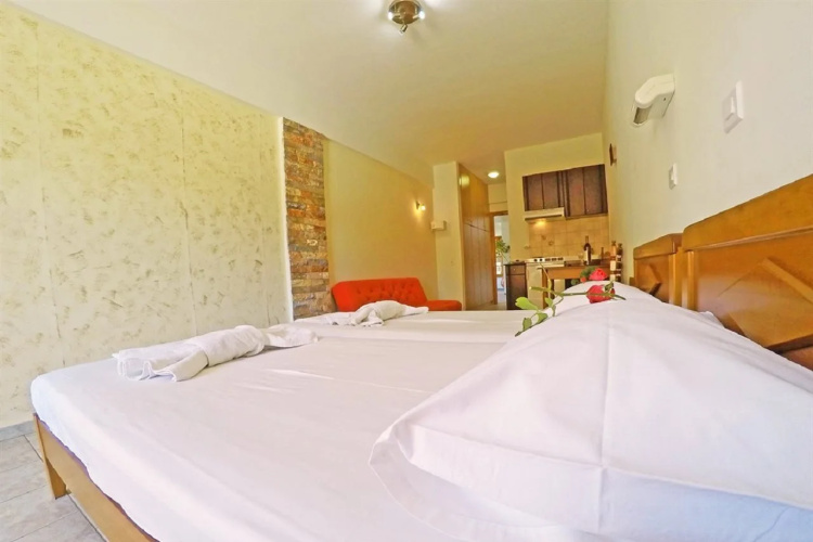 Tarsanas Apartments